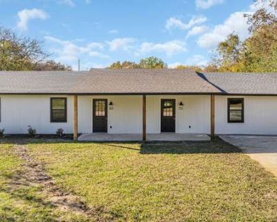 925 C Three Bedroom Duplex. image_url. Verified by 925 C Three Bedroom Duplex 3 HRS ago. Prices may vary depending on lease length. We get our prices directly from 925 C Three Bedroom Duplex . Studio 1 Bedroom 2 Bedrooms 3 Bedrooms Never miss a deal! Get immediate alerts when prices drop or new units arrive. Turn on alerts 2BR/2.0BA 2 Bed 2 Bath 1000 sqft Starting at $1,300 Available 1. Pets al...