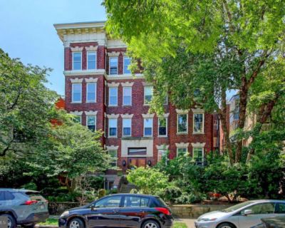 1 Bedroom 1BA 750 ft Single Family Home For Sale in WASHINGTON, DC