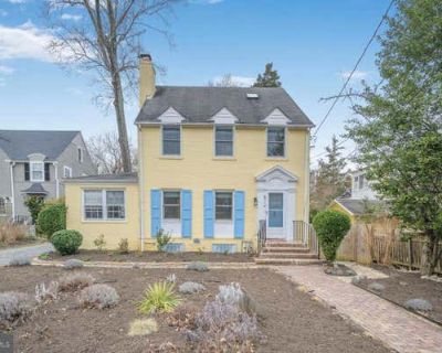 3 Bedroom 3BA 1466 ft Single Family Home For Sale in CHEVY CHASE, MD