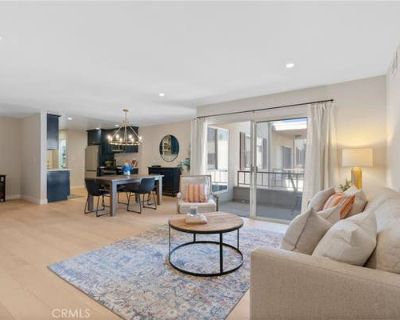 2 Bedroom 2BA 1300 ft Condominium For Sale in NORTH HOLLYWOOD, CA