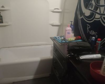 Joey (Has a House) on iROOMit. Room in the 2 Bedroom 1BA House For Rent...