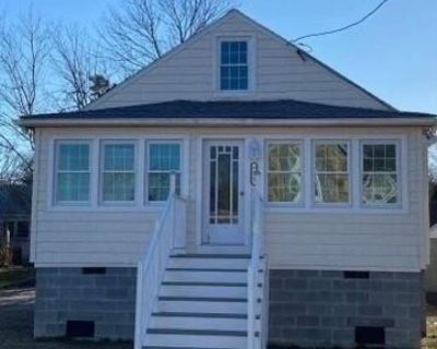 6422 Jester St. Three or four month rental available from November 1, 2025 to April 30, 2026. Length of time depends on when lease starts. Home is currently a vacation rental. This rental is furnished. It is a good option for anyone having trouble finding a full time, long term rental or someone looking to try out Chincoteague Island during the winter months. Looking to move to Chincoteague and...