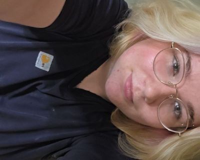 Jordyn - Needs a House or a Room