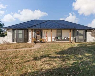 4 Bedroom 3BA 2779 ft Single Family Home For Sale in ST JOSEPH, MO