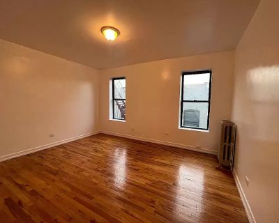 2 Bedroom 1BA 900 ft Condo For Rent in New York, NY