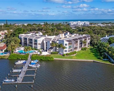 3 Bedroom 2BA 1848 ft Condo For Rent in Indian River Shores, FL