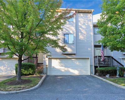 1 Bedroom 1BA 949 ft Condo For Sale in Nanuet, NY