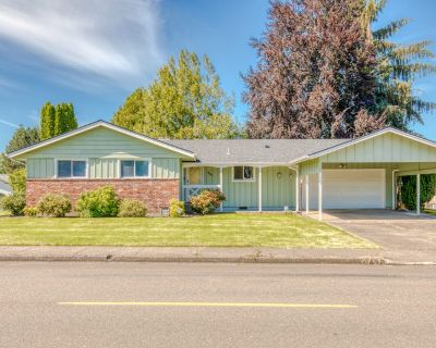 3 Bedroom 2BA Pet-Friendly House Vacation Rental in Machouse, McMinnville, OR