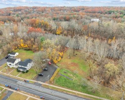 1701 Farmington Ave. This beautifully renovated side-by-side duplex offers 3-bedroom, 1-bathroom unit and approximately 1,100 square feet of comfortable living space in a desirable Unionville location. Every detail has been thoughtfully updated, featuring modern finishes throughout with fresh paint, a completely new bathroom, and a stylish kitchen renovation. The layout provides 3 bedrooms idea...