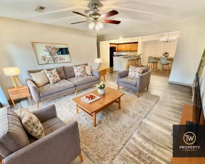 2 Bedroom 2BA 1200 ft Pet-Friendly Apartment For Rent in Edwardsville, IL