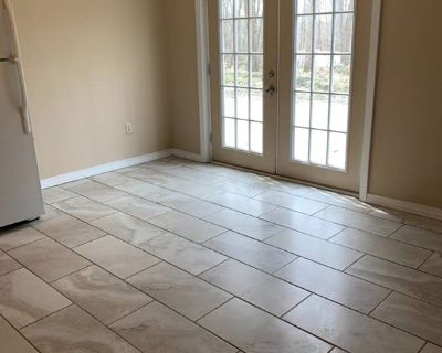 Pet friendly $650 per month room to rent in Ellwood Park