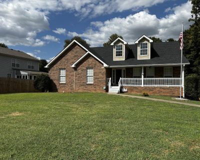 4 Bedroom 2BA 2446 ft Single Family House For Sale in Clarksville, TN