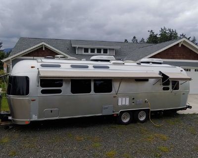 2018 Airstream International Serenity 30RB Queen