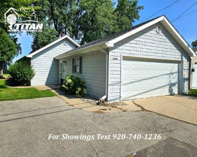 2 Bedroom 2BA 0 ft Furnished Apartment For Rent in Green Bay, WI