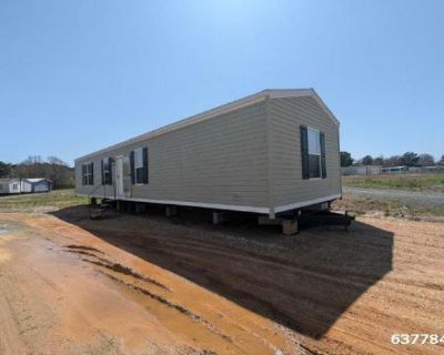 2 Bedroom 2BA 928 ft Mobile Home For Sale in Texarkana, TX