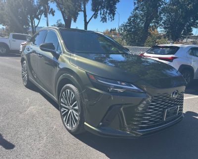 1 previous owner(s). Mileage: 0. SUV. Fuel Type: Hybrid. Priced below KBB Fair Purchase Price! ***MOONROOF / SUNROOF***, ***ACTIVE BLIND SPOT MONITOR***, ***COLLISION WARNING SYSTEM***, ***PARKING SENSORS***, BACKUP CAMERA, POWER DRIVER SEAT, POWER PASSANGER SEAT, PUSH BUTTON IGNITION, KEYLESS ENTRY, ***HEATED AND COOLED SEATING***, PREMIUM WHEELS, ***LOW MILES***, ***ONE OWNER CARFAX***. Odome...