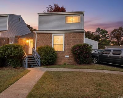 2 Bedroom 2BA 1276 ft Condo For Sale in Hot Springs, AR