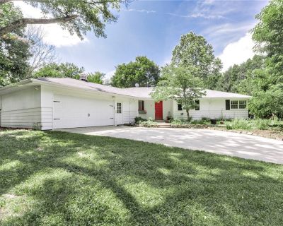 3 Bedroom 2BA 1654 ft Single Family House For Sale in Chagrin Falls, OH