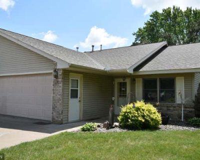 2 Bedroom 2BA 1118 ft Townhouse For Sale in NEW RICHMOND, WI