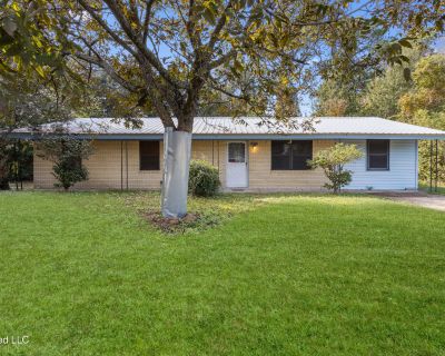 3 Bedroom 1BA 1350 ft Single Family House For Sale in Biloxi, MS