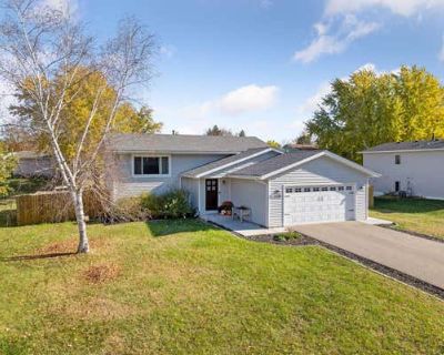 4 Bedroom 2BA 1664 ft Single Family Home For Sale in SAVAGE, MN