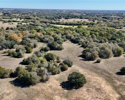 1 Bedroom Studio For Sale in Schulenburg, TX