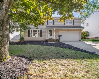 4 Bedroom 2BA 1993 ft Single Family House For Sale in Lyndhurst, OH