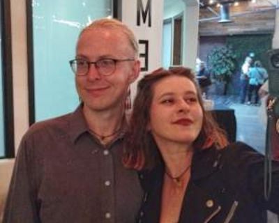 Tina & Colin, 28 & 29 years,. Looking in: Tacoma, Pierce County, WA