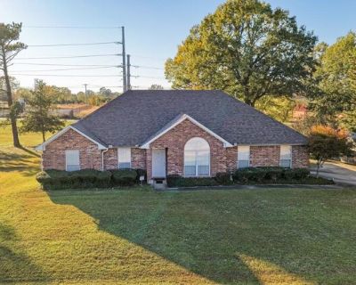 Nicholas Dr, Texarkana, Home For Sale