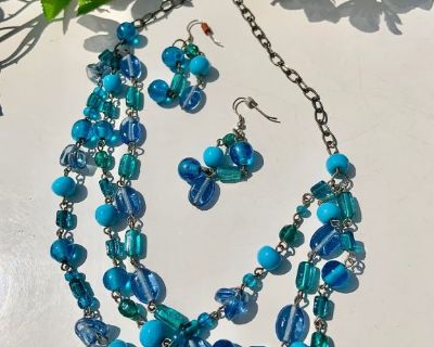 3-Strand Multi-Bead Necklace & Earring Set  (18"  )
