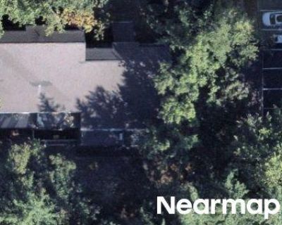 2 Bed 2.0 Bath Preforeclosure Property in Lake Oswego, OR 97035 - Touchstone 100