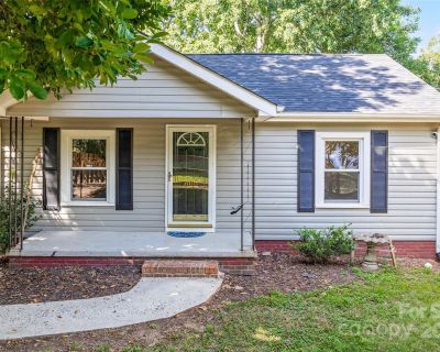 2 Bedroom 1BA 855 ft Single Family Home For Sale in Belmont, NC