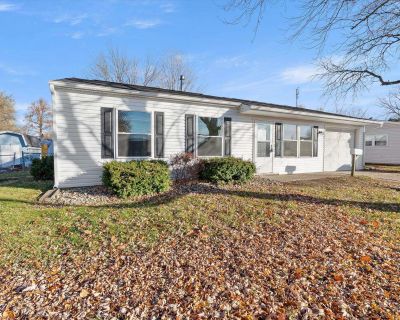 3 Bedroom 1BA 1389 ft Single Family House For Sale in Columbia City, IN