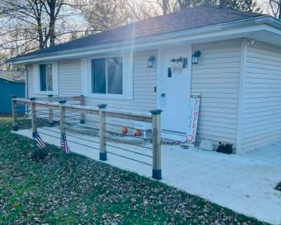 3 Bedroom 1.5BA 1425 ft Pet-Friendly Apartment For Rent in New Franklin, OH