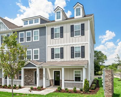 3 Bedroom 3BA 1828 ft Townhouse For Sale in Smyrna, TN