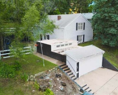 3 Bedroom 2BA 1904 ft Single Family Home For Sale in SIOUX CITY, IA