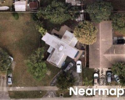 4 Bed 2.0 Bath Bankruptcy Property in Deerfield Beach, FL 33442 - SW 3rd St