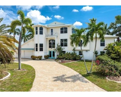 4 Bedroom 4BA 2475 ft² Residential For Sale in ST. JAMES CITY, FL