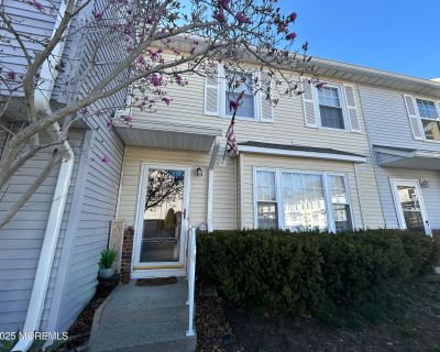 2 Bedroom 2BA 1600 ft Condo For Sale in Jackson, NJ