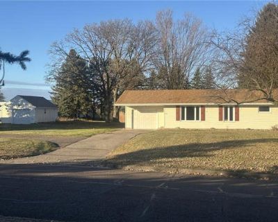 3 Bedroom 2BA 1891 ft Single Family Home For Sale in EAU CLAIRE, WI