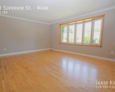 3 Bedroom 1BA Pet-Friendly Single-family home For Rent in LaSalle, ON