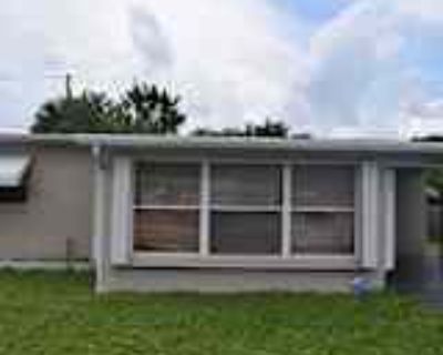 2 Bedroom 1BA 780 ft² House For Rent in Jensen Beach, FL 1622 NE Maureen Ct