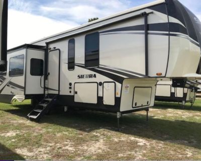 Buy from the Owner - 2020 Forest River Sierra 321RL
