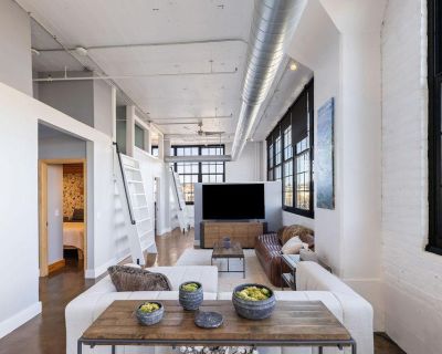 2 Bedroom 1BA 1320 ft Condo For Sale in Saint Paul, MN