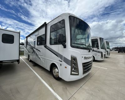 2025 Thor Motor Coach Resonate 32B