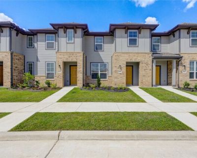 De Carvalho Ln, Houston, Condo For Rent