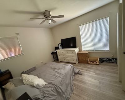 Pet friendly $1,000 per month room to rent in Tamarac