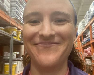 Alisse - Needs a House on iROOMit or a Room