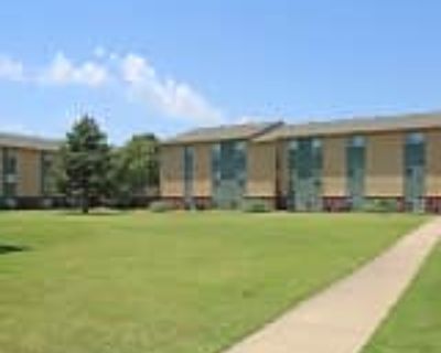 2 Bedroom 1BA 900 ft² Apartment For Rent in Wichita, KS 925 W 29th St S unit 822