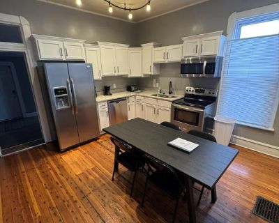 Furnished Room for Rent - Indianapolis House with Living room. Spacious & be